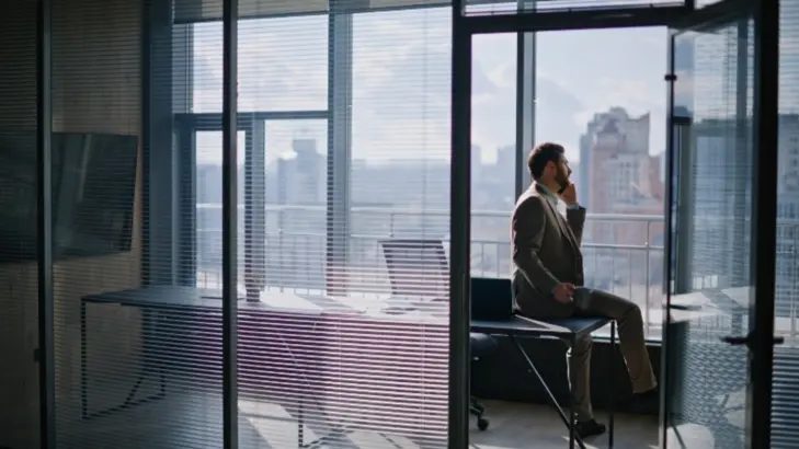 هل التأمل بدعة إنتاجية أم أداة علمية لتحسين التركيز؟