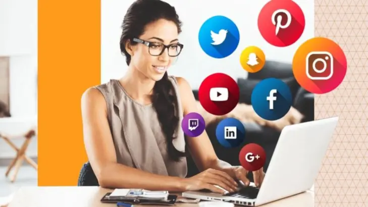 استراتيجيات التسويق عن طريق وسائل التواصل الاجتماعي المدمجة بالتجارة (Social Commerce): دليل شامل