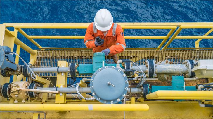 دراسة هندسة البترول في كندا: الجامعات والتكاليف والرواتب والمعادلة