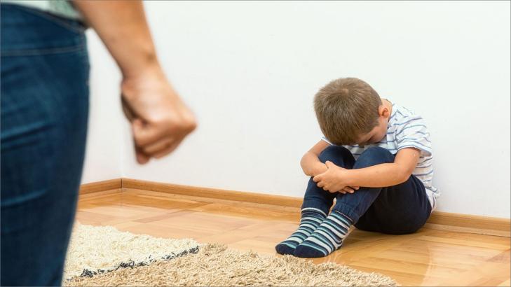 العنف الأسري ضد الأطفال وانعكاسه على الشخصية