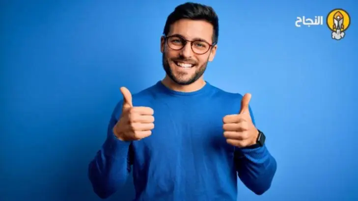 26 إشارة من إشارات لغة الجسد تشير إلى أنَّك غير واثق من نفسك