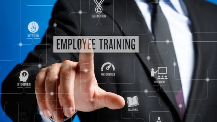 6 خطوات لإعداد وتقديم برامج تدريب الموظفين