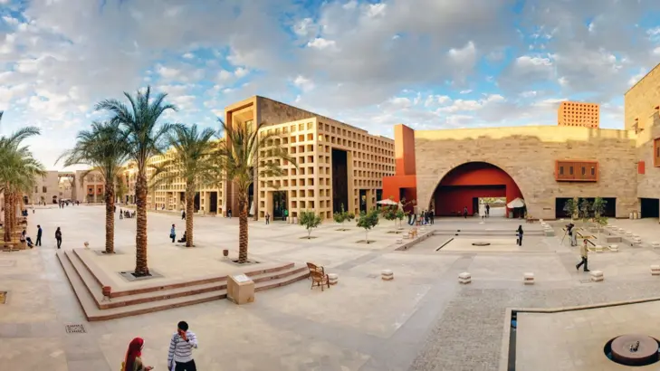 قبل اتخاذ قرار الدراسة في الخارج.. كيف تحسب تكلفة الدراسة في مصر بدقة وتتجنب المصروفات غير المتوقعة؟