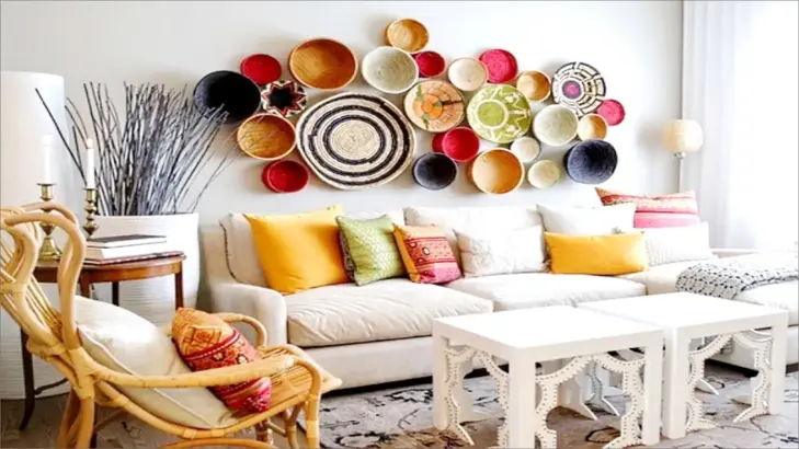 10 أفكار مبتكرة لتزيين جدران غرفة المعيشة