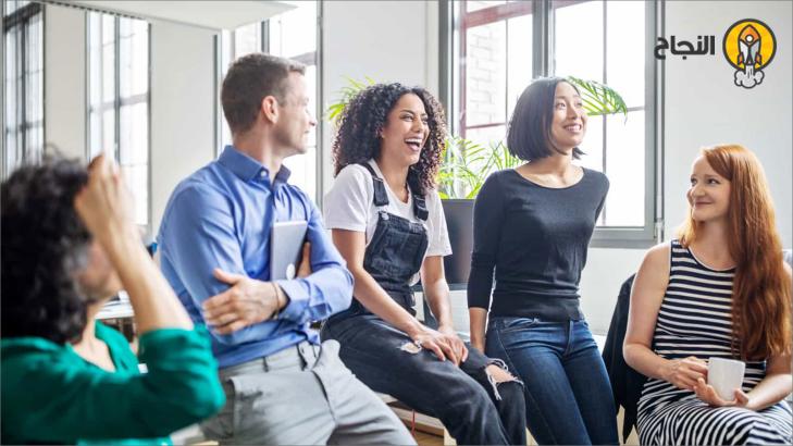 تأثير العلاقات الاجتماعية على إيجاد فرص العمل