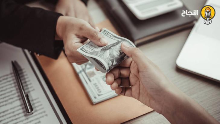 دور برامج المكافآت الخدمية في الاحتفاظ بالموظفين