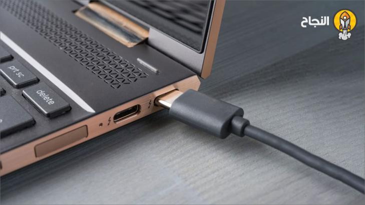 هل يجب أن تترك الكمبيوتر متصلاً بالكهرباء طوال الوقت؟