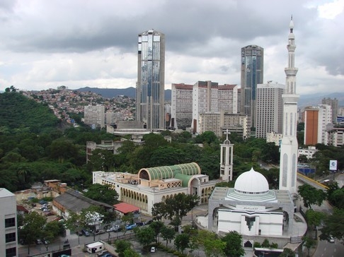 مسجد الشيخ إبراهيم الإبراهيم في مدينة كاراكاس عاصمة فنزويلا