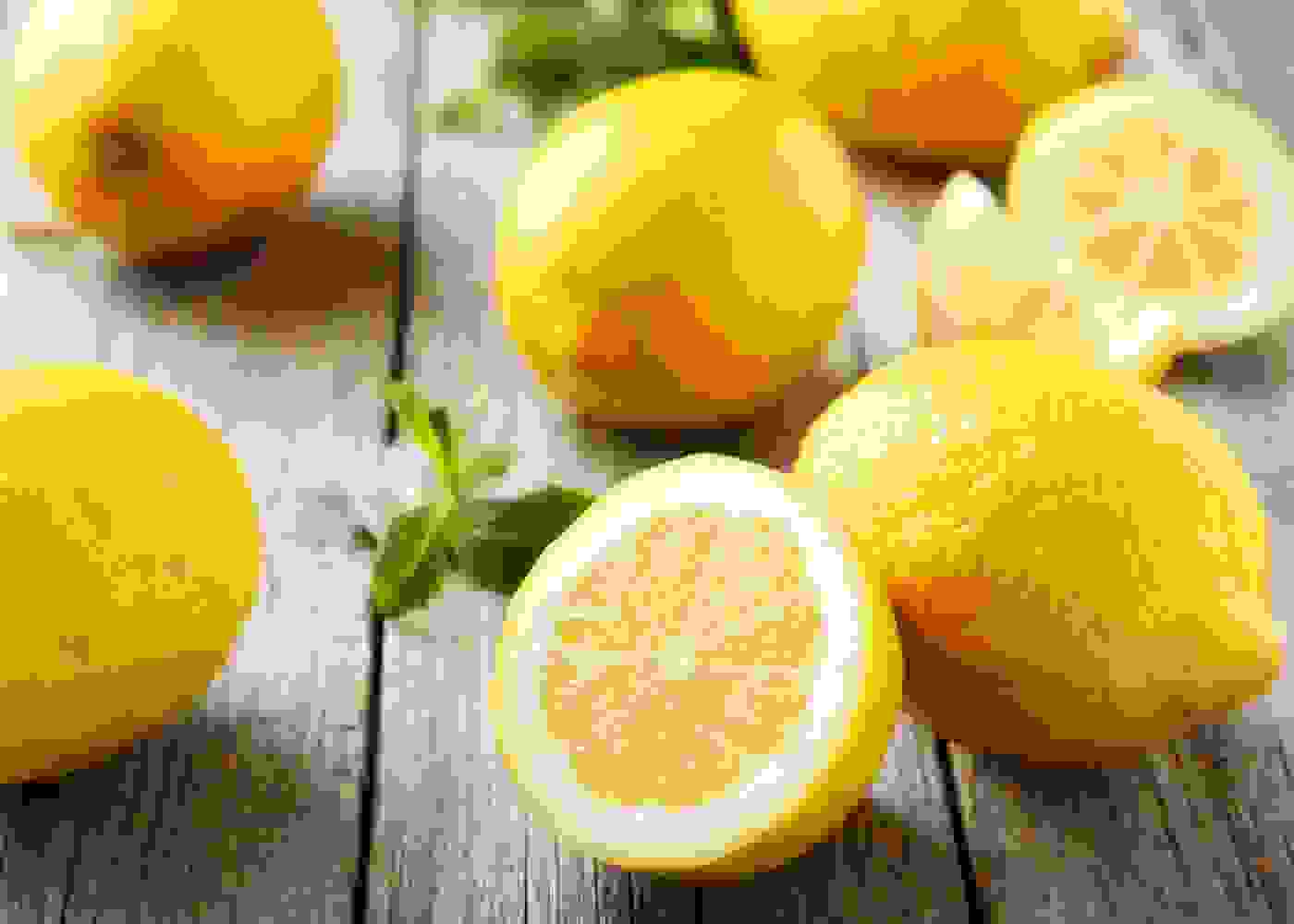 الليمون الحامض
