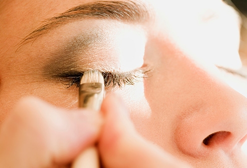 فراشي المكياج، (أسبوعيّاً وشهريّاً)