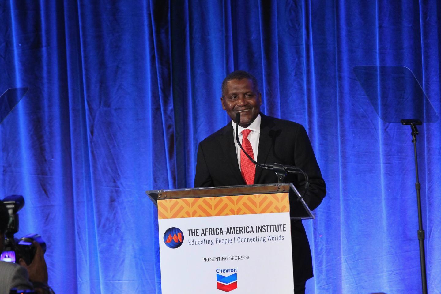 آليكو دانغوت