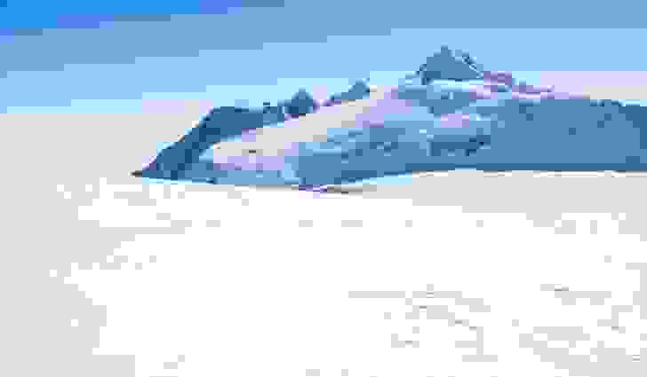 جبل فينسون (Vinson)