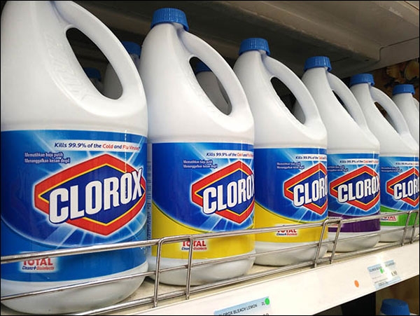 شراء وتخزين المواد التنظيفية والمطهرة لمواجهة كورونا