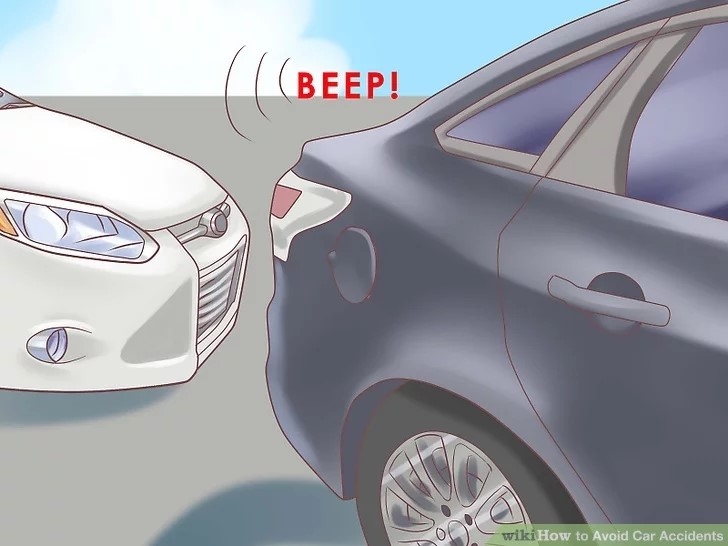 عدم الاقتراب جدَّاً من السيارة التي تسير أمامك