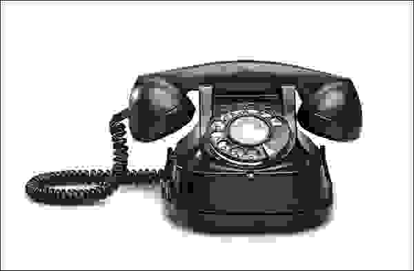 هاتف أو جهاز لإجراء المكالمات الهاتفية عبر شبكة الإنترنت