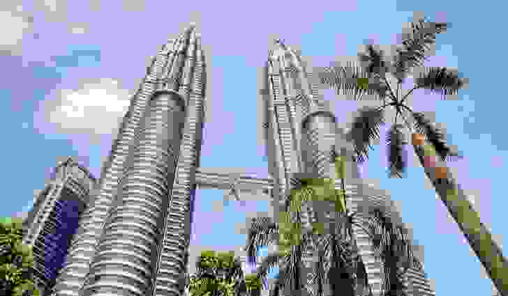 يوجد في ماليزيا أطول مبنيين توأمين في العالم
